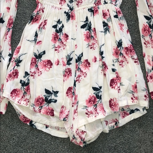 Abercrombie & Fitch floral romper - Picture 3 of 7